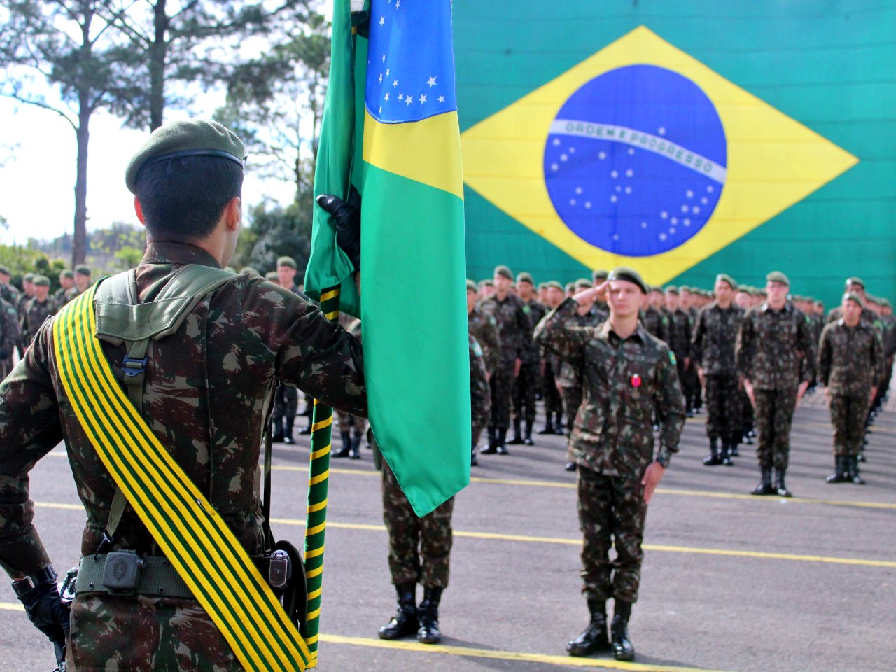 Continencia a Bandeira Nacional